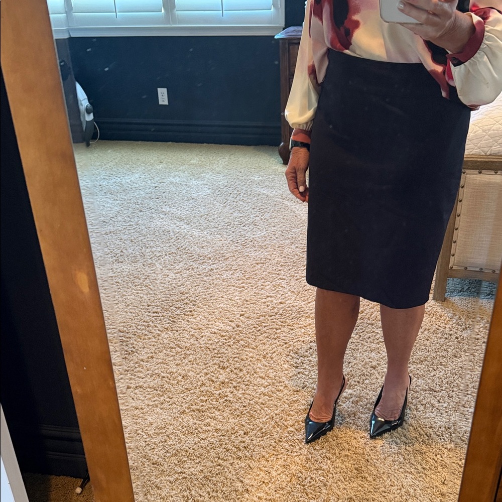 Navy blue pencil skirt